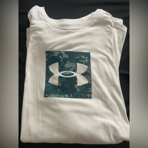 Men’s under armour long sleeve shirt